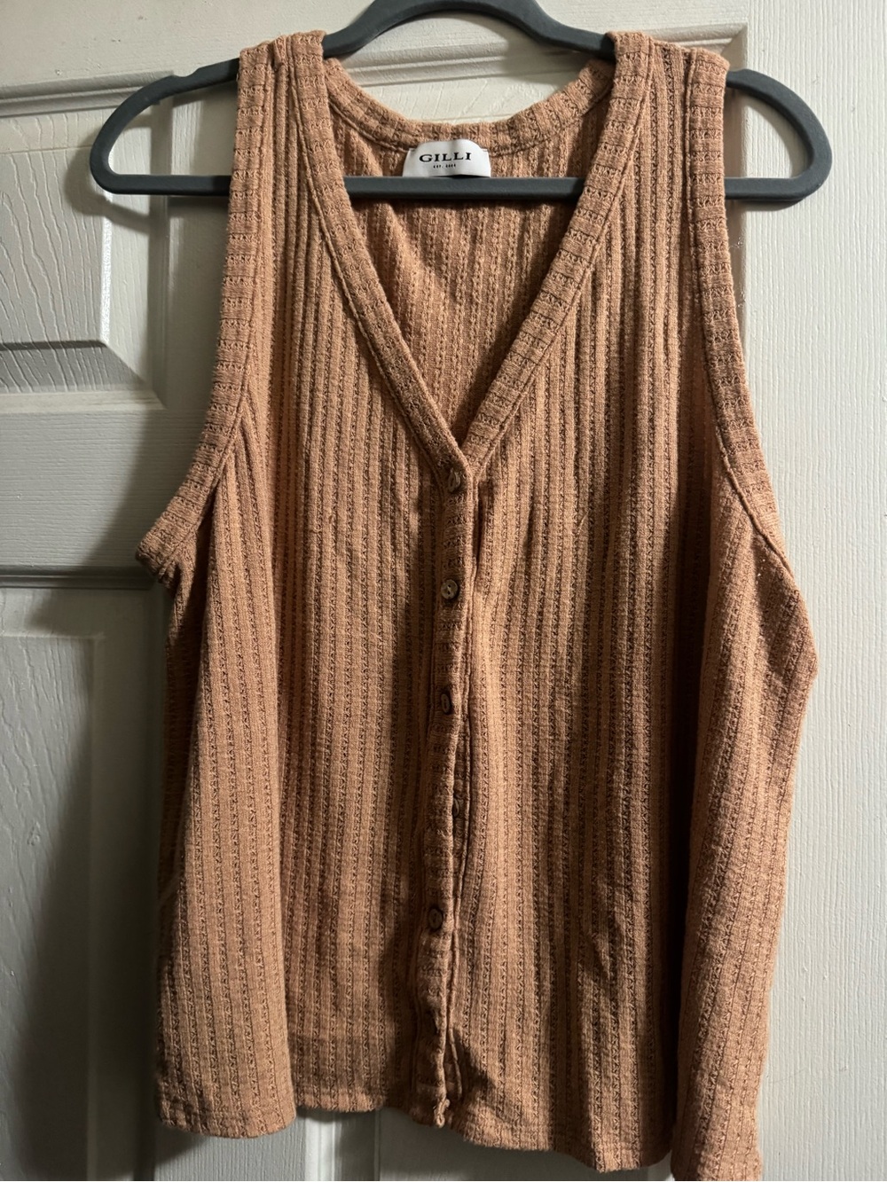 Gilli Ribbed Button-Front Tank Top in Peachy Beige